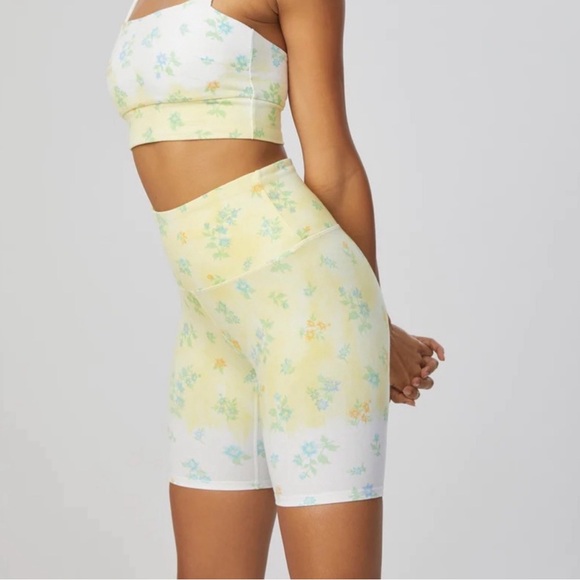 Sincerely Jules x Bandier The Bryn Lifestyle 7” Biker Shorts & Matching Bra set - Picture 4 of 13